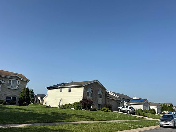 3rd image of 2939 W 63rd Ln