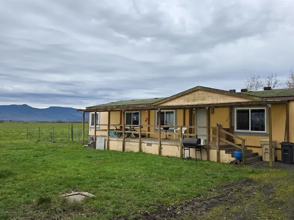 30540 Priceboro Dr, Harrisburg, OR 97446