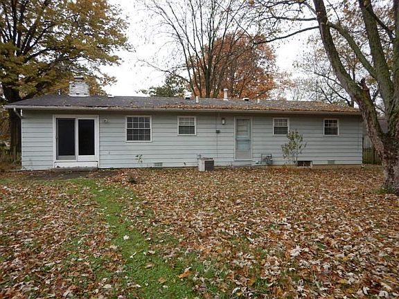 4th image of 6725 Clovercrest Dr