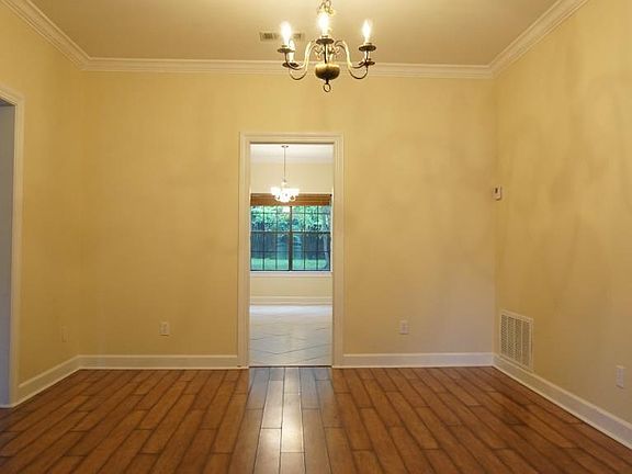 4th image of 9019 Woodrun Ln