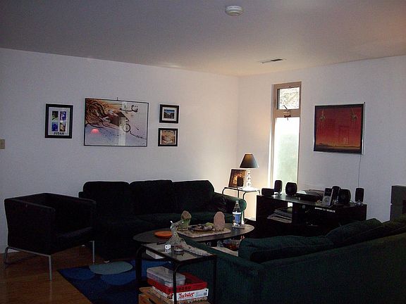 5th image of 386 N Shore Blvd