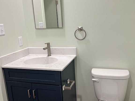 5th image of 44 W Green St