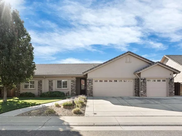 946 Stampede Trl, Galt, CA 95632