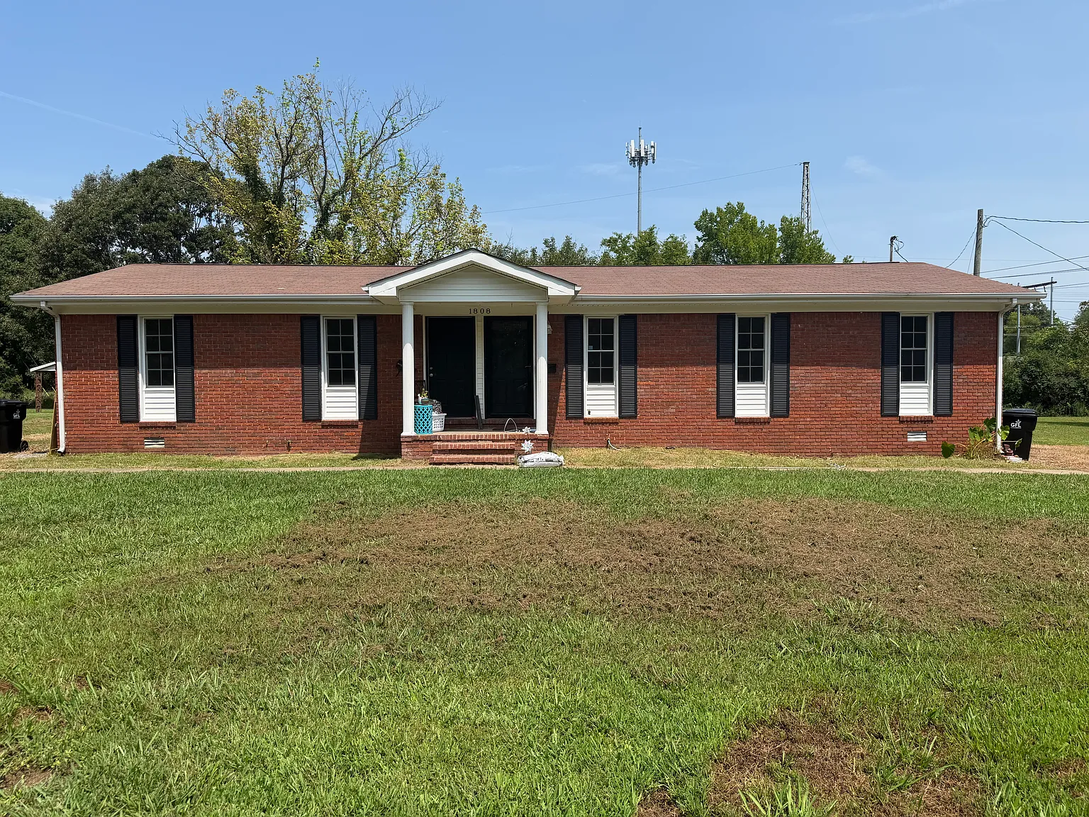 2 bed, 900 sqft, $1,000 — Photo 1