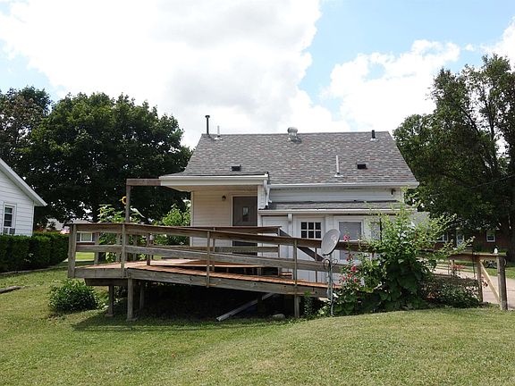 4th image of 147 S Pleasant Ave