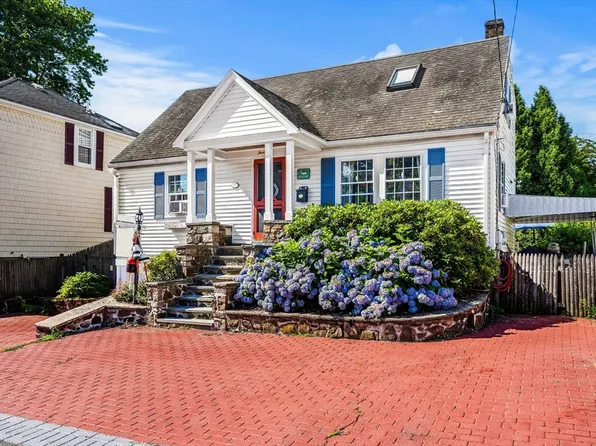 24 Roosevelt Ave, Marblehead, MA 01945