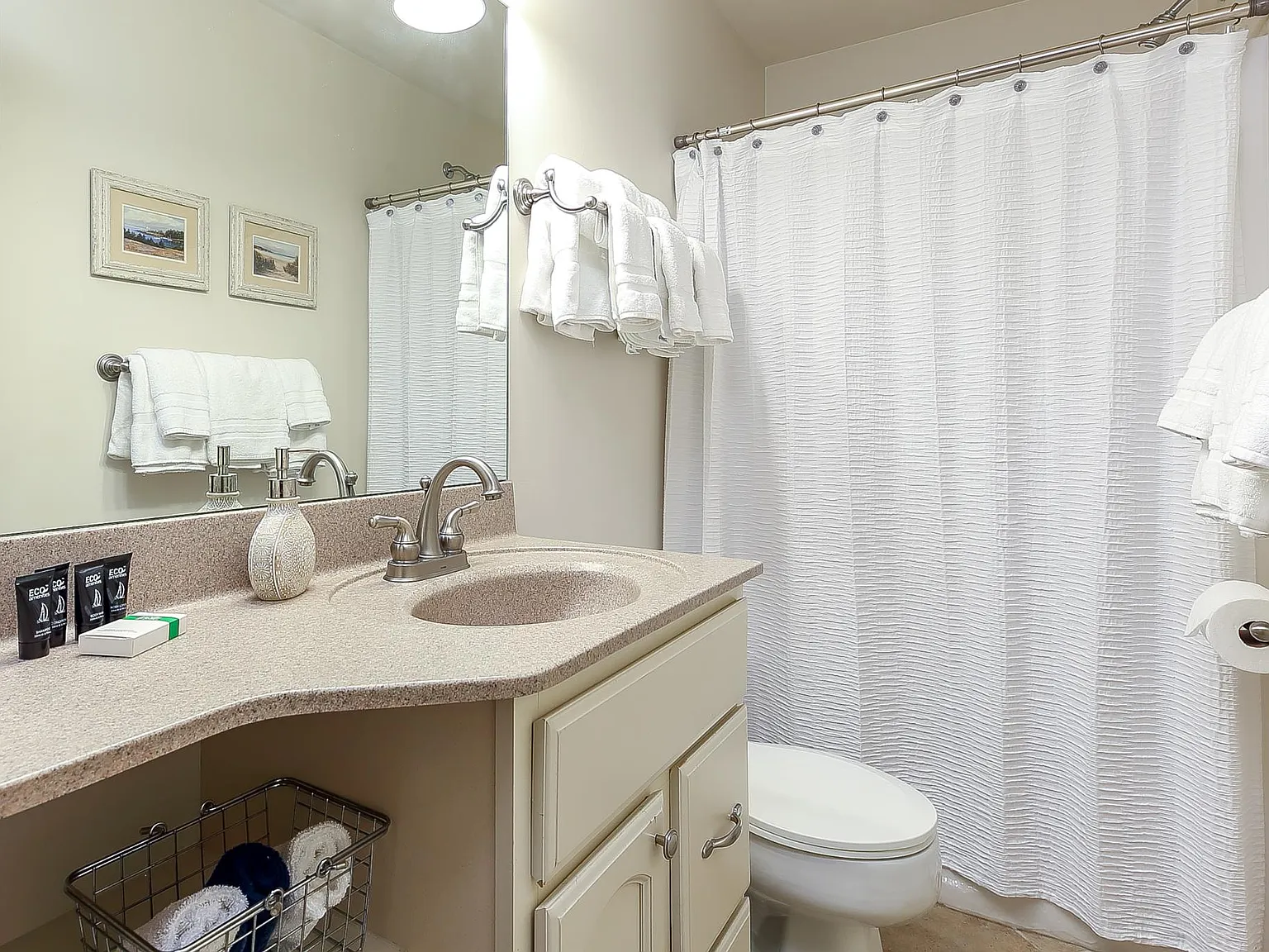 2 bed, 1100 sqft, $2,400 — Photo 2