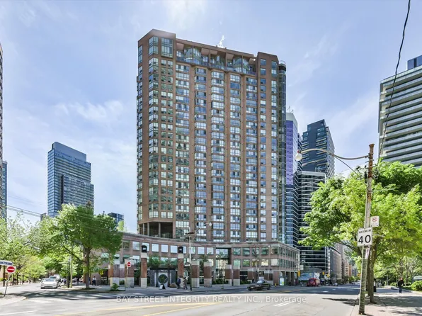 44 Saint Joseph St #2013, Toronto, ON M4Y 2W4