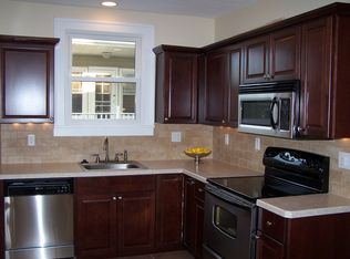 3171 Essex Rd, Cleveland Heights, OH