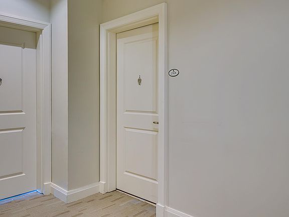 2nd image of 1431 RIVERPLACE Boulevard #2908