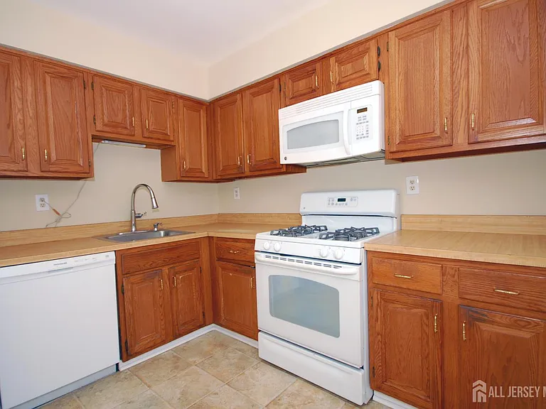 21 Rosewood Ct — Photo 12