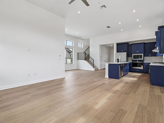 5th image of 628 Treadwell Ln