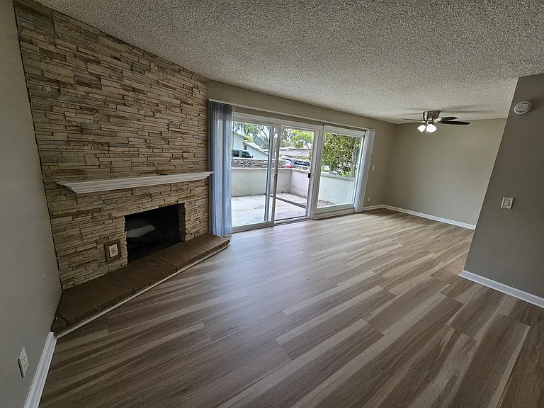 848 Amigos Way #C — Photo 5