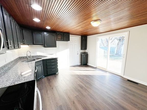 3229ElmhurstKitchen_02042023