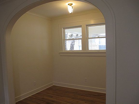 Arched nook in living room