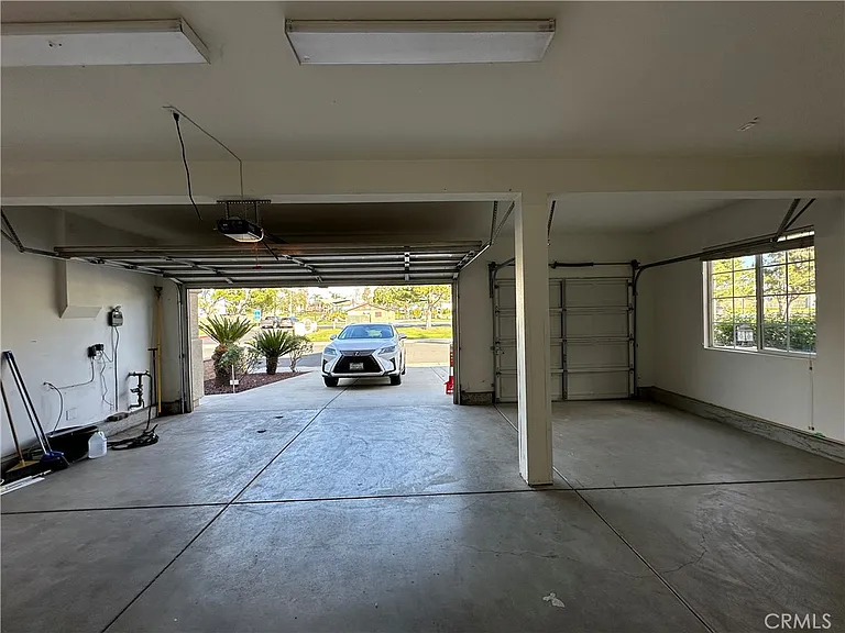 7297 Cobble Creek Dr — Photo 61