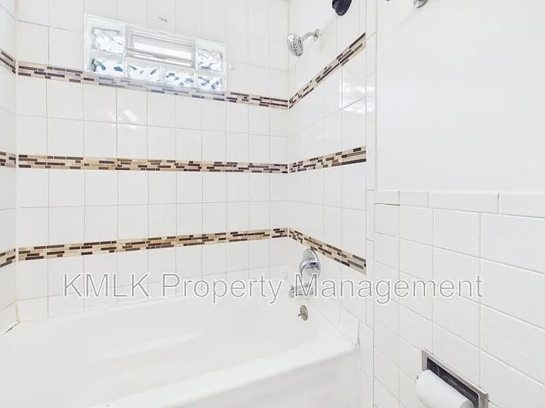 1624 Merrill Ave — Photo 11