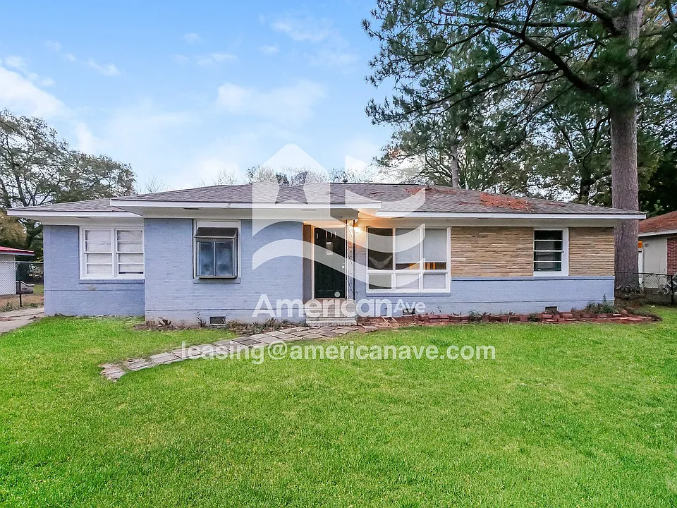2444 Diane Ave