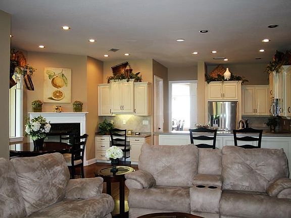3rd image of 3154 Grasslands Dr