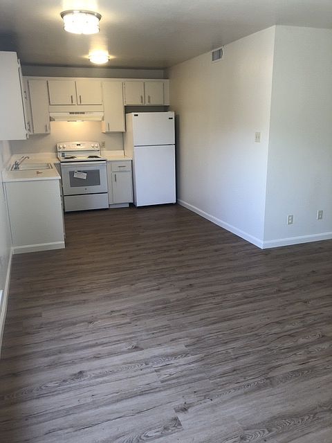 1st image of 3949 K St APT 11