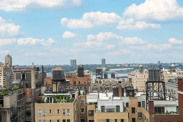 Rented by Sotheby's International Realty | media 16