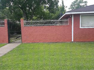 9113 Bellflower St #3, Houston, TX 77063