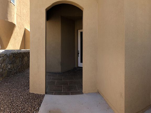 4th image of 11668 Grotto Bay Ct