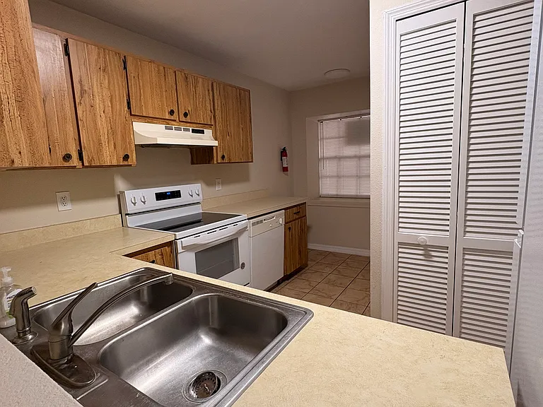 1056 Spirit Lake Rd — Photo 5