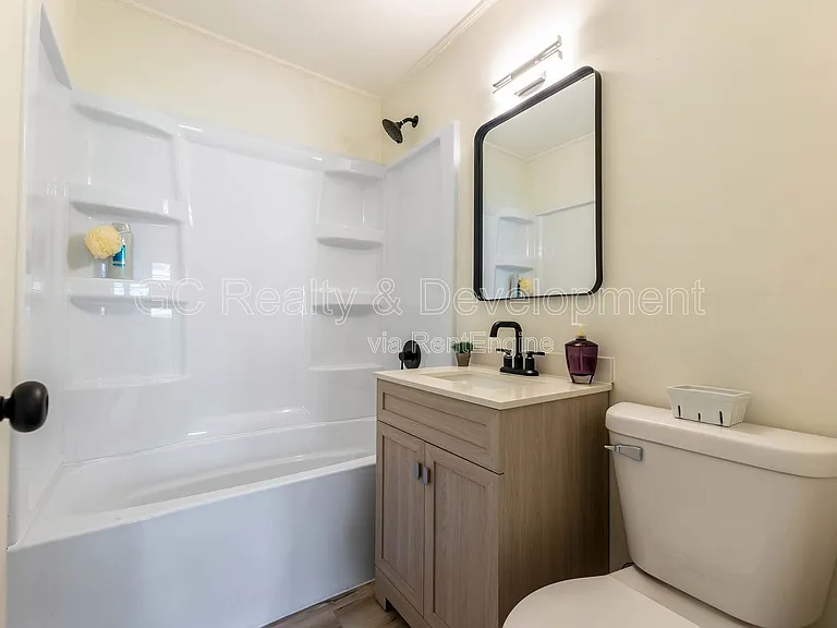 111 Nashua St — Photo 14