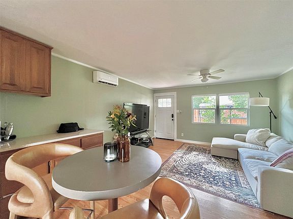 4th image of 6615 Galindo St