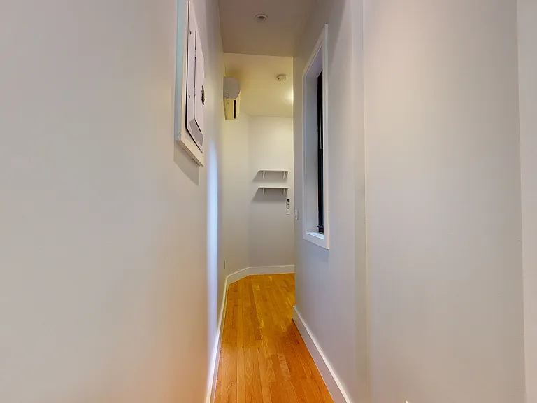 264 W 22nd St #2 — Photo 4