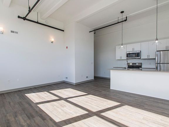 4th image of 130 W 5th Ave Unit 204