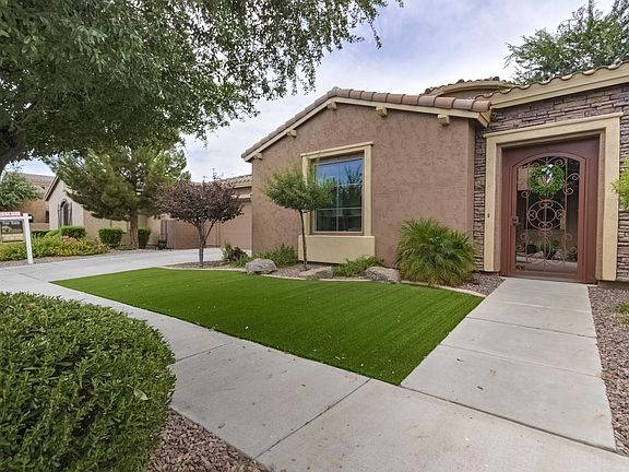 5th image of 3118 E Blue Sage Ct