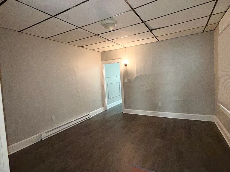 611 E Market St #1 — Photo 8