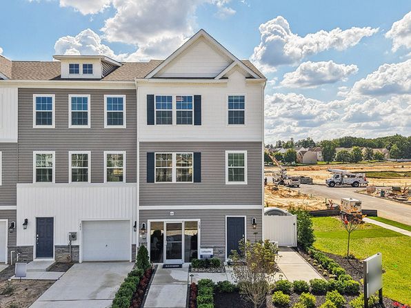 135 Essex Dr