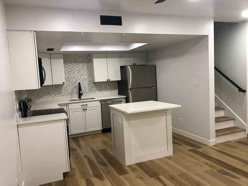Building Photo - 136 E 400 N #206