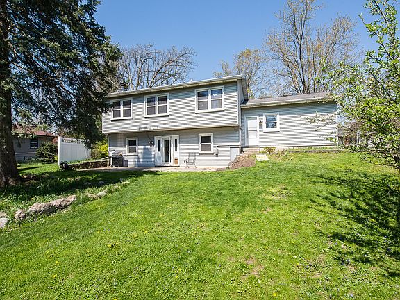 4th image of 308 Oak Tree Dr