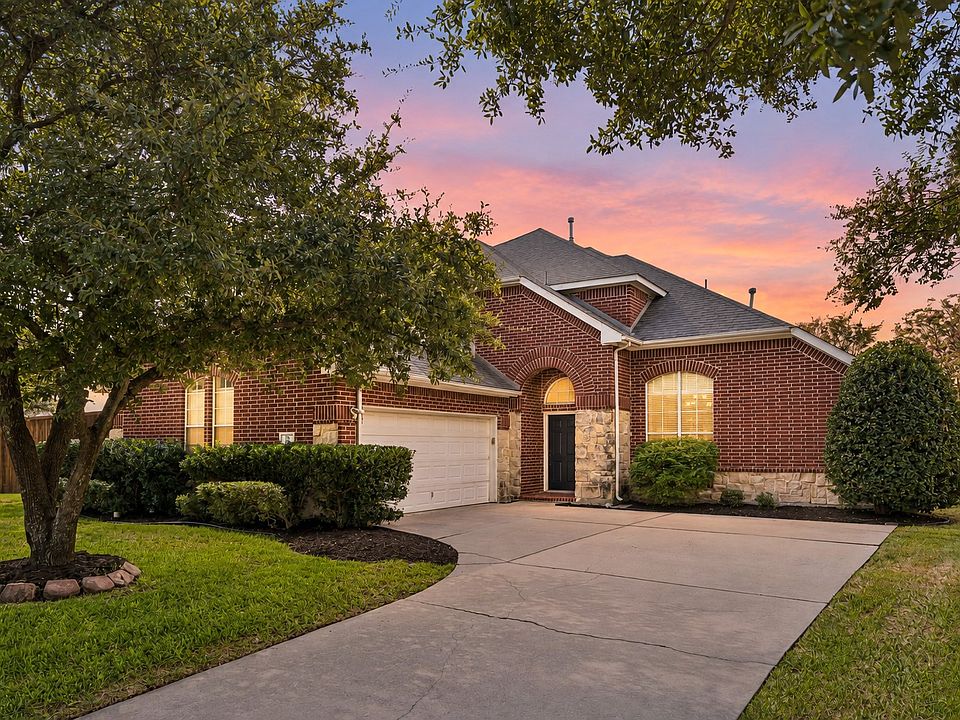 1st image of 35 Creekside Dr