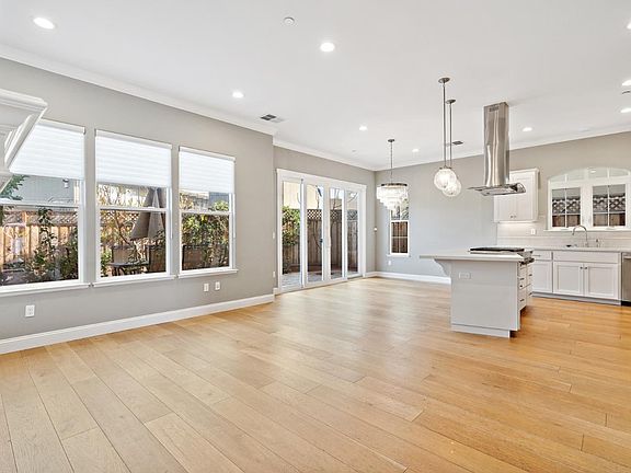 4th image of 18 Kentfield Ct
