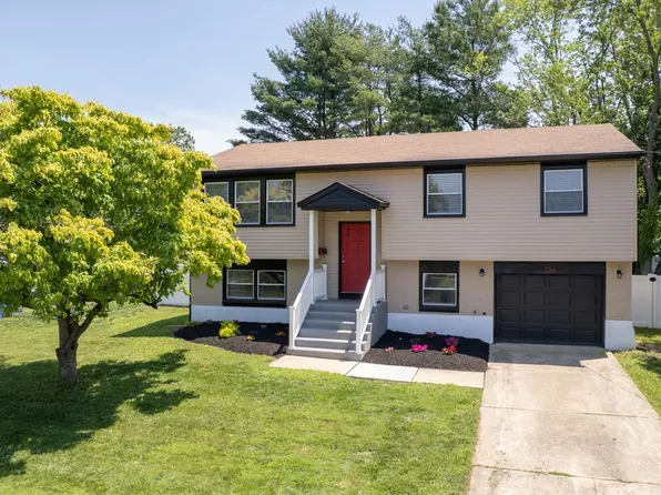 754 2nd St, Woodbury Heights, NJ 08097