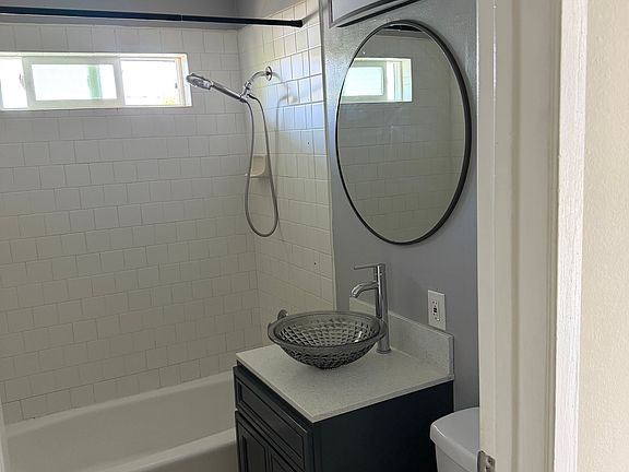 4th image of 105 Spring Ave #B