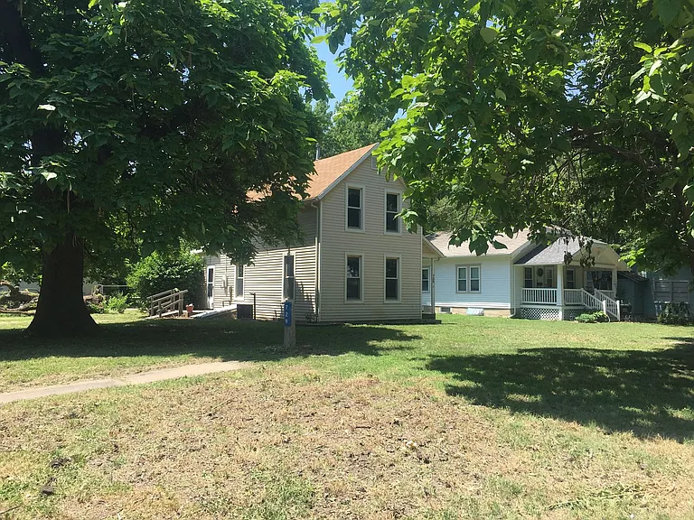729 Main St — Photo 1