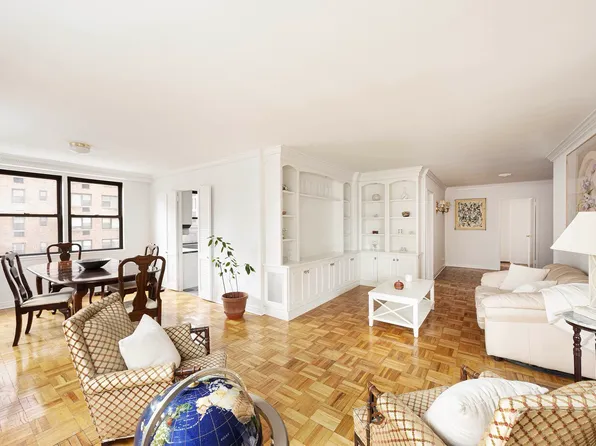 201 East 21st Street image 3 of 11