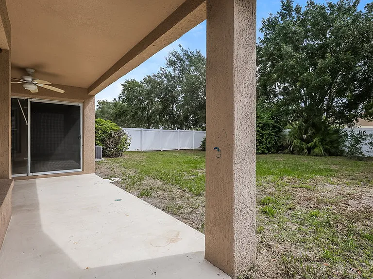 27448 Sky Lake Cir — Photo 16