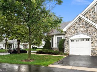 117 Meadowlark Dr, Hamilton, NJ 08690