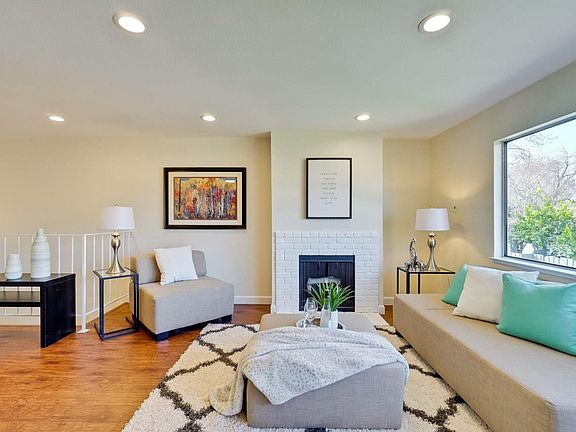 3rd image of 4671 Persimmon Pl