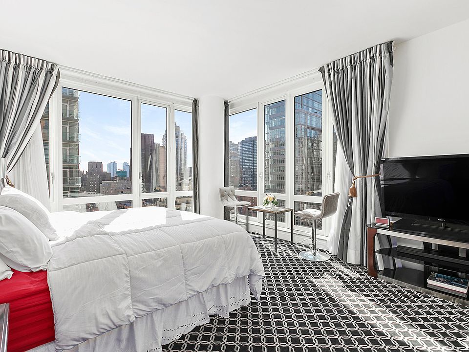 1st image of 250 E 53rd St APT 1904