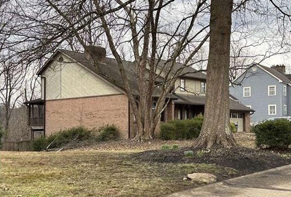 2nd image of 13 High Meadow Dr