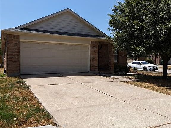 3rd image of 10306 Hurst Hill Ln
