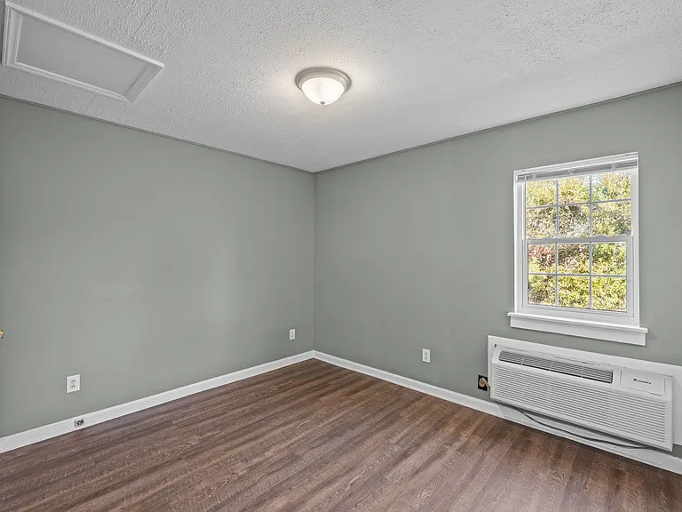 2815 Neuse Blvd — Photo 14